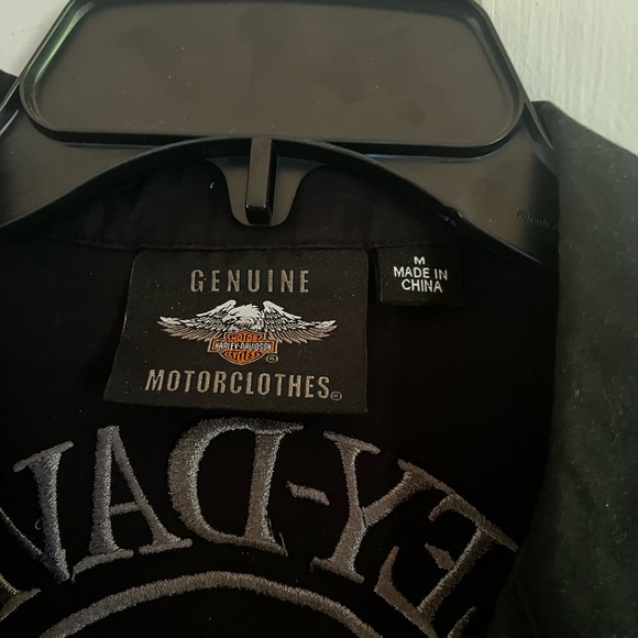 Women’s Harley Davidson zip up shirt - Picture 2 of 3